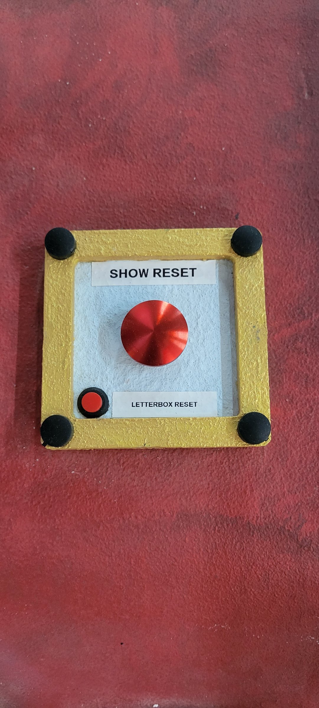 Operator panel with show reset and letterbox reset buttons